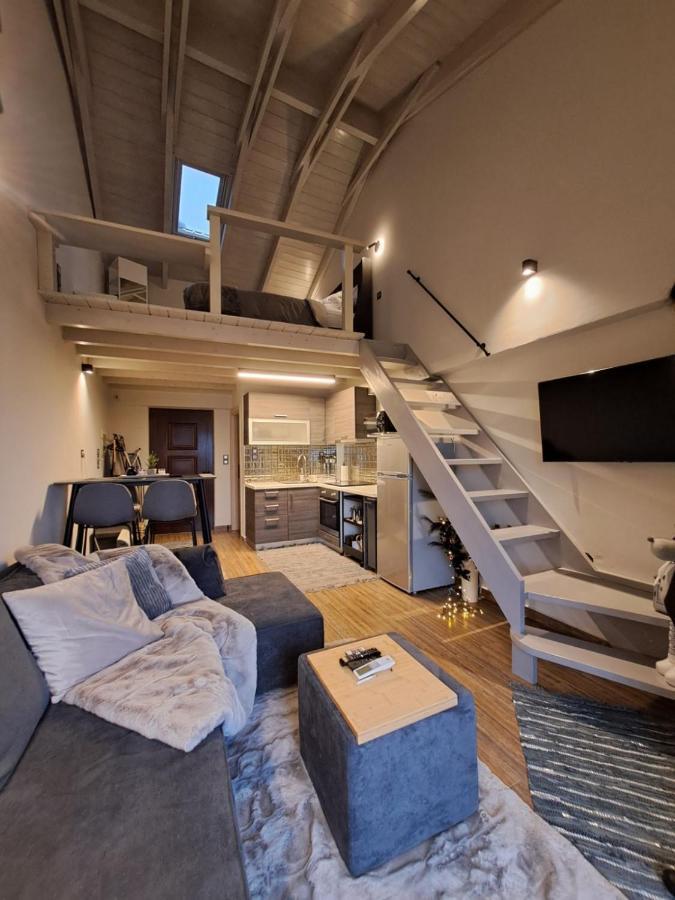 Vrachos Suites Aigio Exterior photo