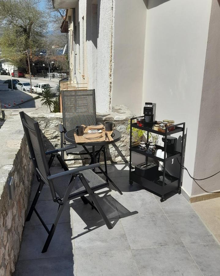 Vrachos Suites Aigio Exterior photo